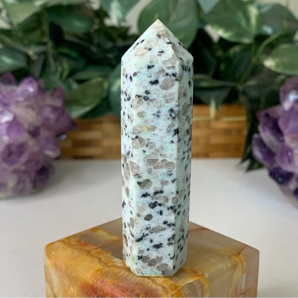 Kiwi Sesame Jasper Carved Tower Point Wand Generator Crystal Healing Stone 3.3"